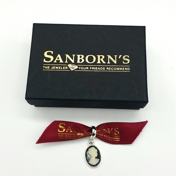 Victorian Vintage Style Lady Cameo Bracelet Charm - Picture 3 of 7